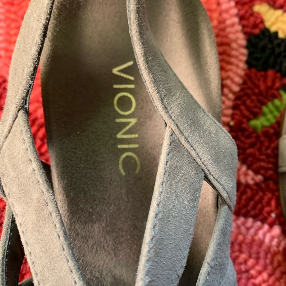 ⭐️ Sz 9 Vionic Kalie Grey Suede Wedge Strappy Slingback Sandals Orthotic - Picture 5 of 7
